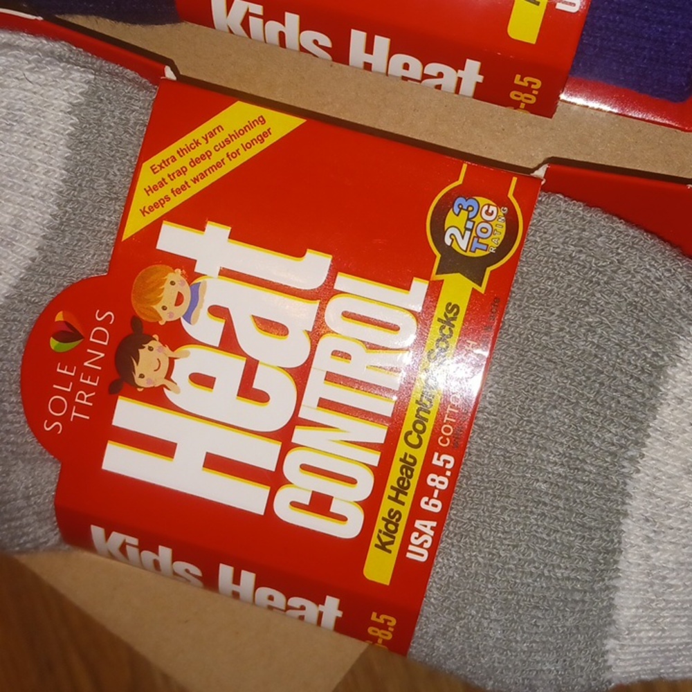 Kids Heat Control Socks - Picture 3 of 4